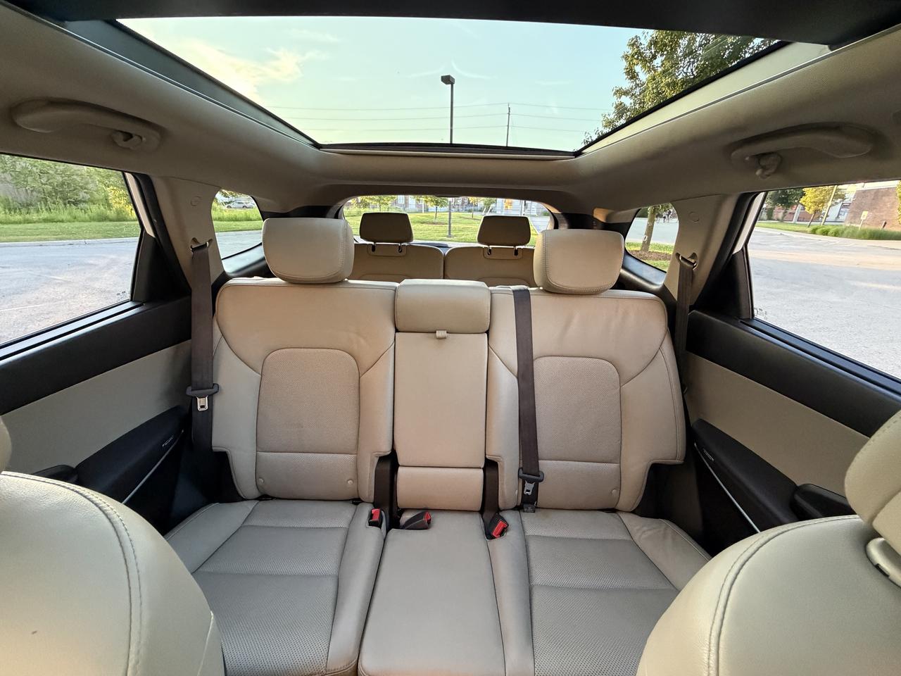 2017 Hyundai Santa Fe XL Luxury Photo