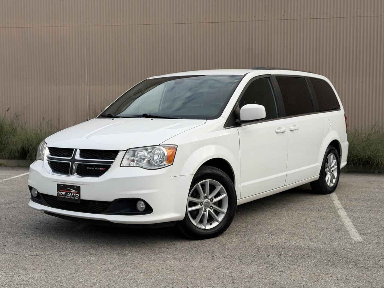 2020 Dodge Grand Caravan PREMIUM PLUS - Photo #1