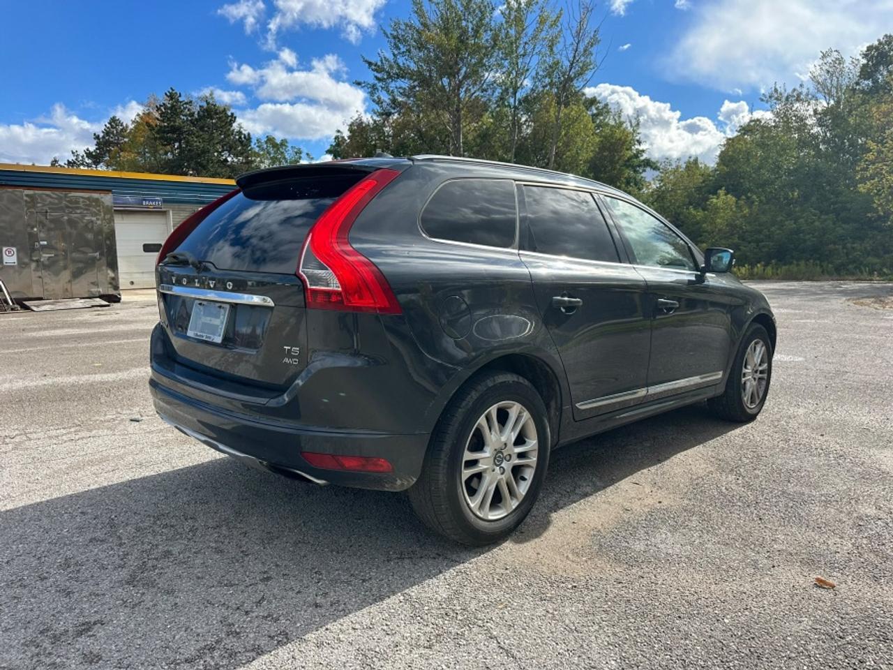 2015 Volvo XC60 * PREMIER PLUS * AWD * LOW KM * T5 PREMIER PLUS Photo4