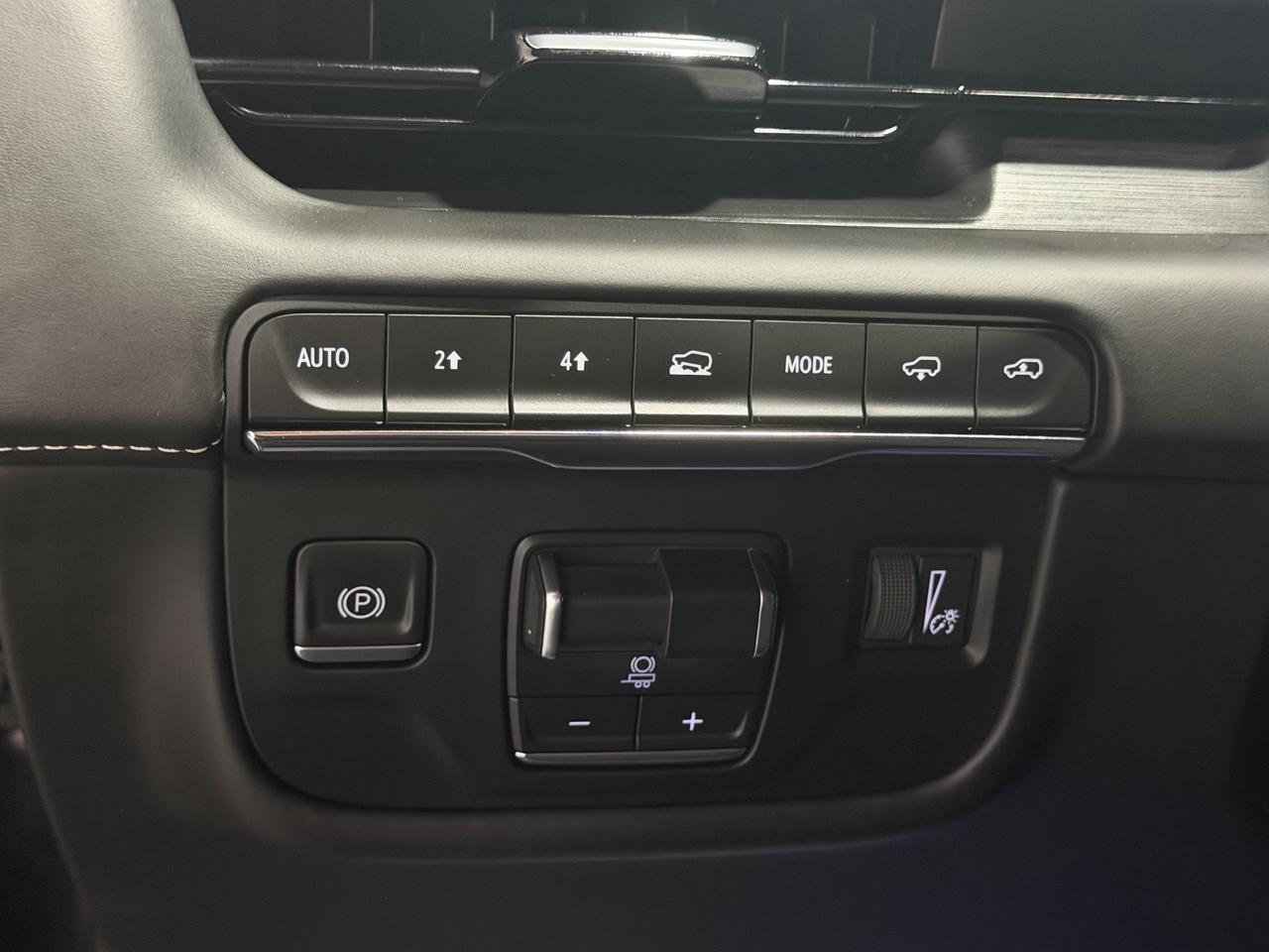 2021 Cadillac Escalade ESV Sport Platinum Massage Seats, Super Cruise, DVD’s, Power Running Boards Photo