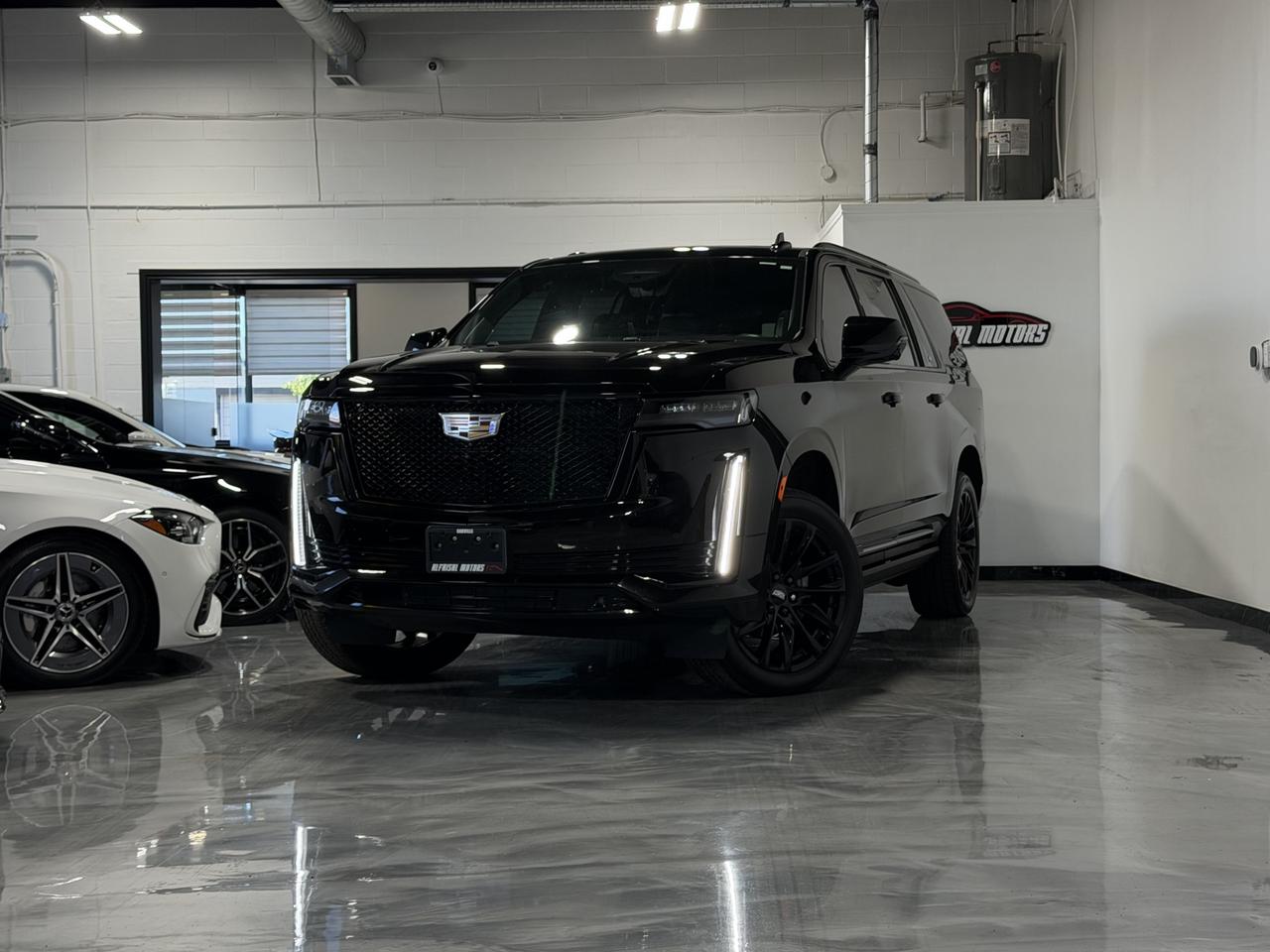 2021 Cadillac Escalade ESV Sport Platinum Massage Seats, Super Cruise, DVD’s, Power Running Boards - Photo #1