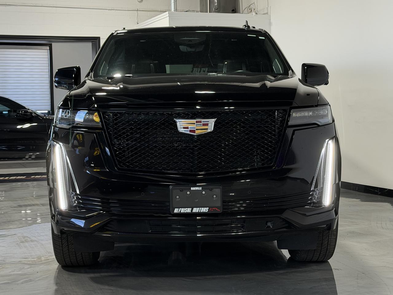2021 Cadillac Escalade ESV Sport Platinum Massage Seats, Super Cruise, DVD’s, Power Running Boards Photo