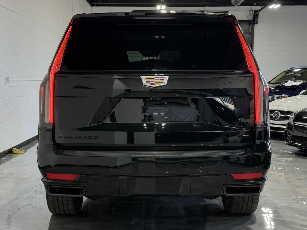 2021 Cadillac Escalade ESV Sport Platinum Massage Seats, Super Cruise, DVD’s, Power Running Boards Photo