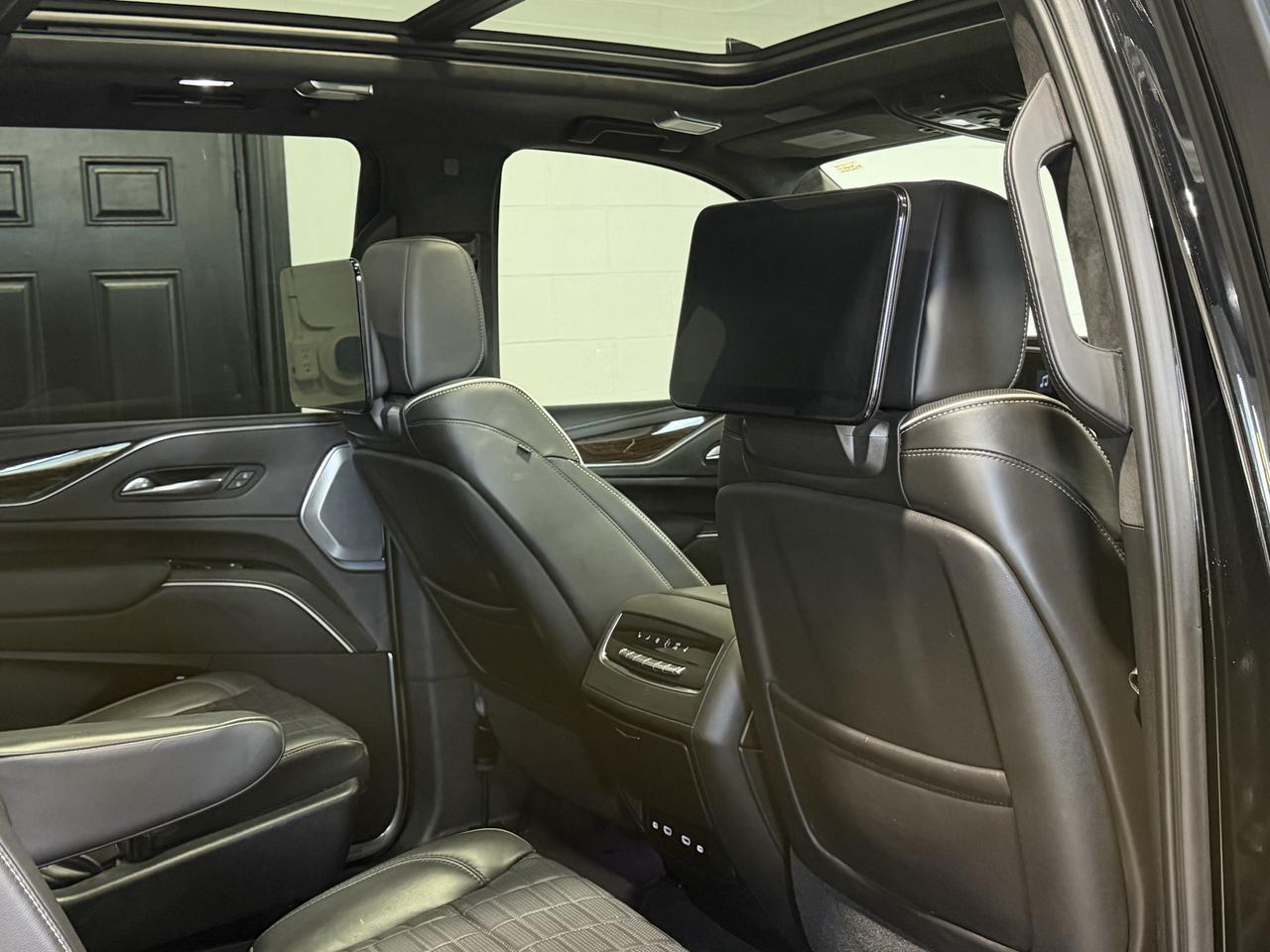 2021 Cadillac Escalade ESV Sport Platinum Massage Seats, Super Cruise, DVD’s, Power Running Boards Photo