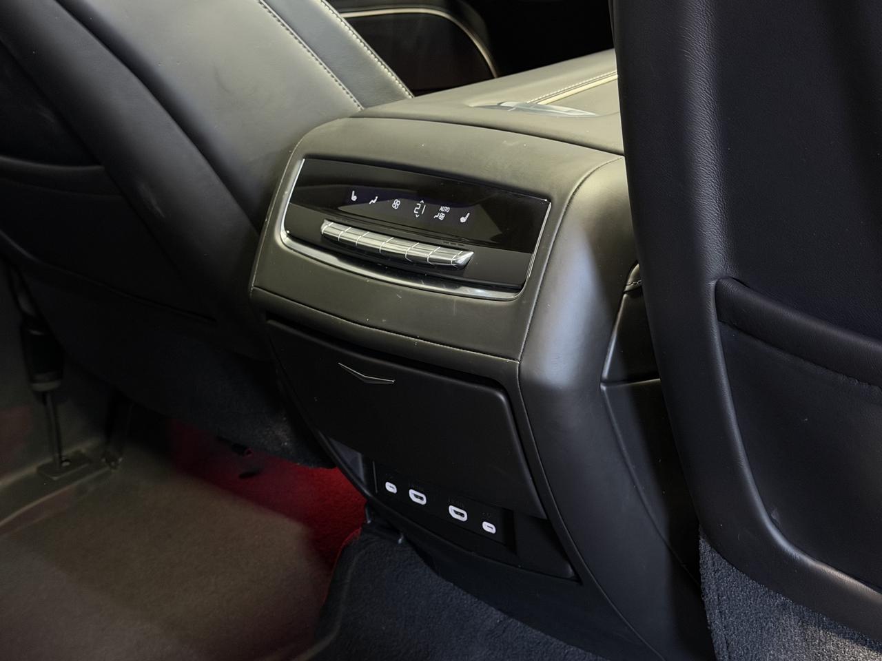 2021 Cadillac Escalade ESV Sport Platinum Massage Seats, Super Cruise, DVD’s, Power Running Boards Photo
