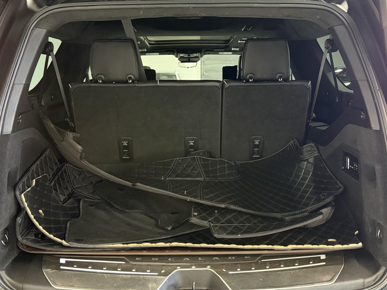 2021 Cadillac Escalade ESV Sport Platinum Massage Seats, Super Cruise, DVD’s, Power Running Boards Photo