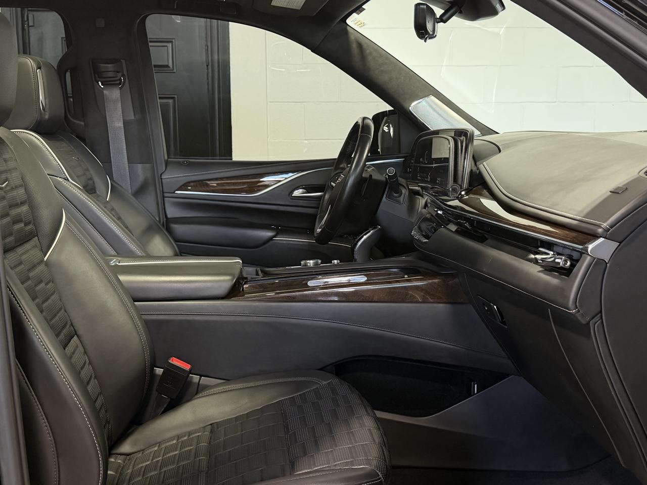 2021 Cadillac Escalade ESV Sport Platinum Massage Seats, Super Cruise, DVD’s, Power Running Boards Photo