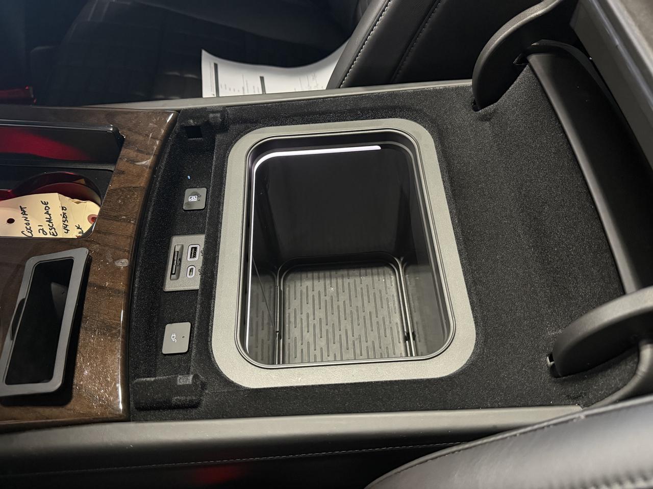 2021 Cadillac Escalade ESV Sport Platinum Massage Seats, Super Cruise, DVD’s, Power Running Boards Photo