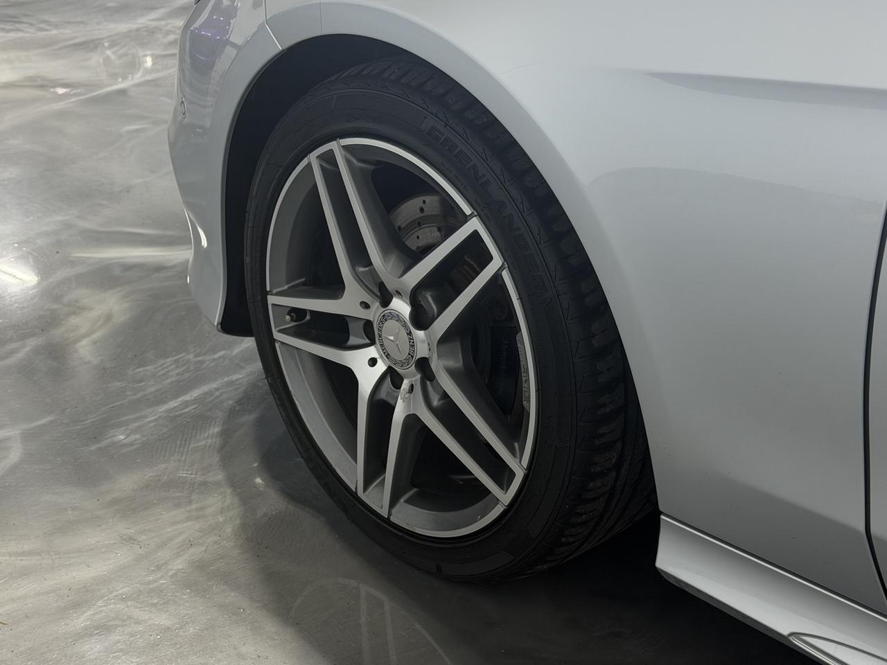 2016 Mercedes-Benz E-Class E 400 Amg, Navi, Backup Photo