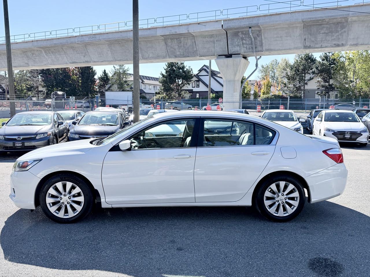 2014 Honda Accord FINANCING AVAILABLE Photo9