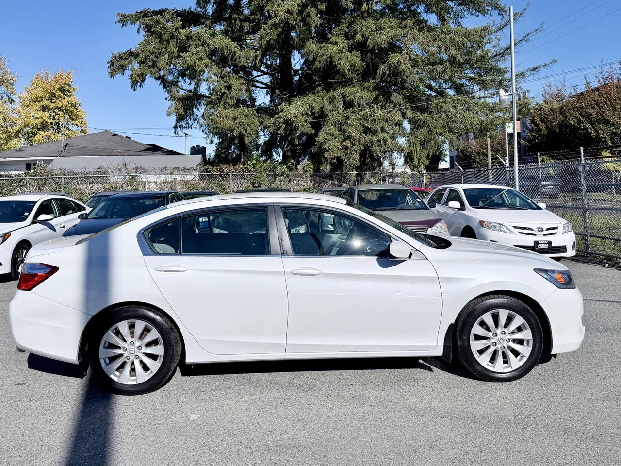 2014 Honda Accord FINANCING AVAILABLE Photo5