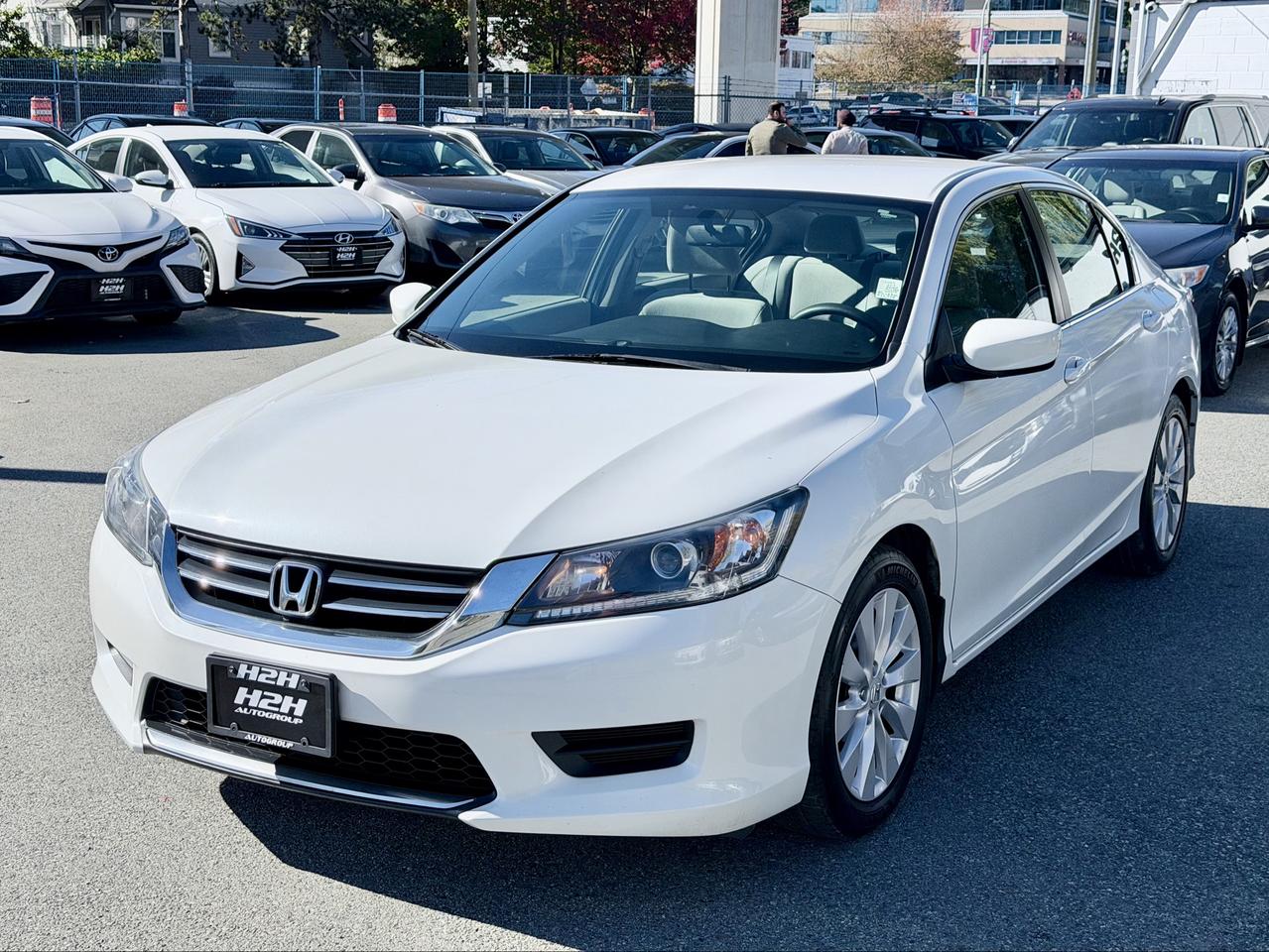 2014 Honda Accord FINANCING AVAILABLE Photo2