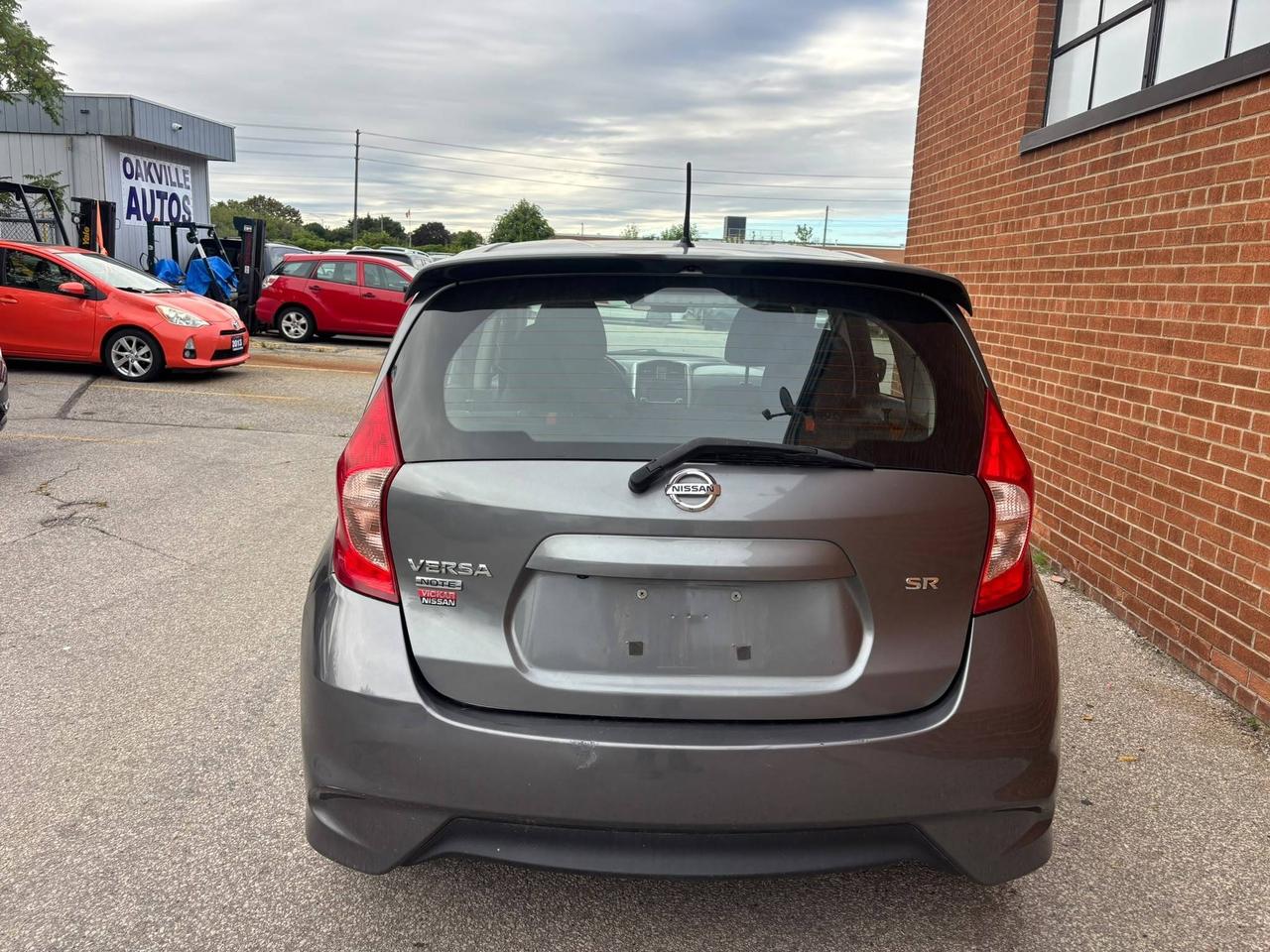 2016 Nissan Versa Note 5DR HB AUTO 1.6 S Photo3