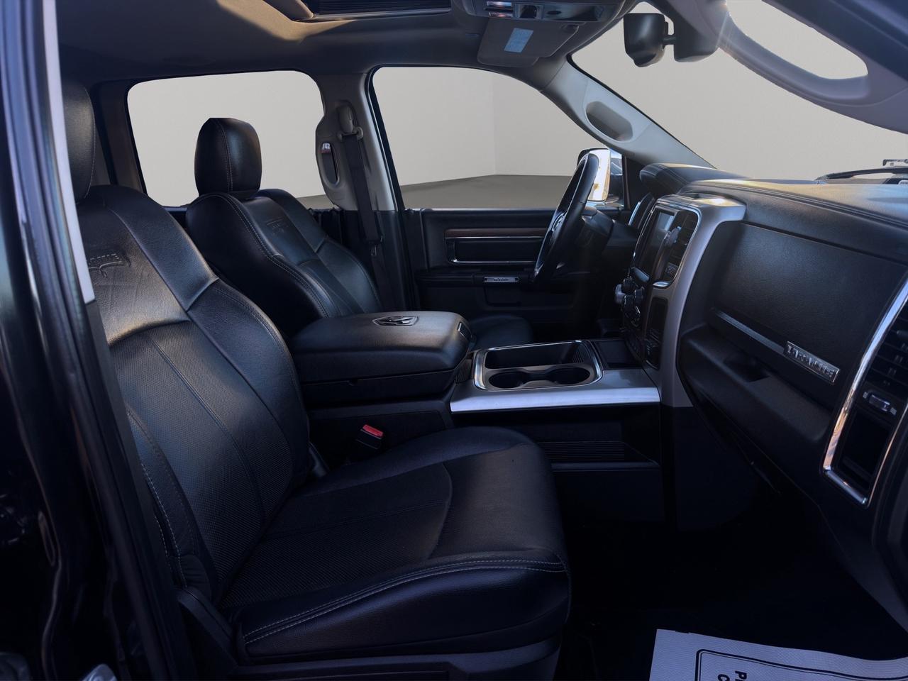 2017 RAM 1500 4WD Crew Cab 140.5" Laramie Photo