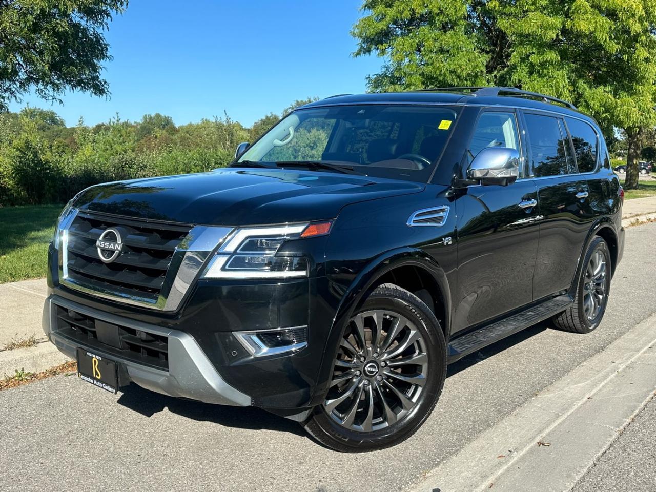 2021 Nissan Armada ONE OWNER / NO ACCIDENTS / PLATINUM / 7 PASSENGER / FULL SIZE LUXURY Photo0