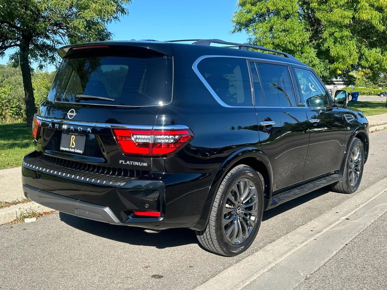 2021 Nissan Armada ONE OWNER / NO ACCIDENTS / PLATINUM / 7 PASSENGER / FULL SIZE LUXURY Photo