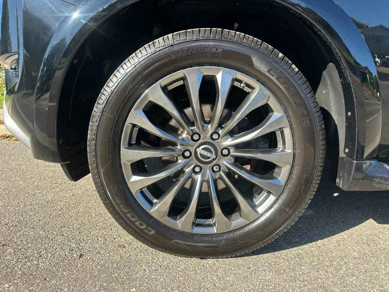 2021 Nissan Armada ONE OWNER / NO ACCIDENTS / PLATINUM / 7 PASSENGER / FULL SIZE LUXURY Photo