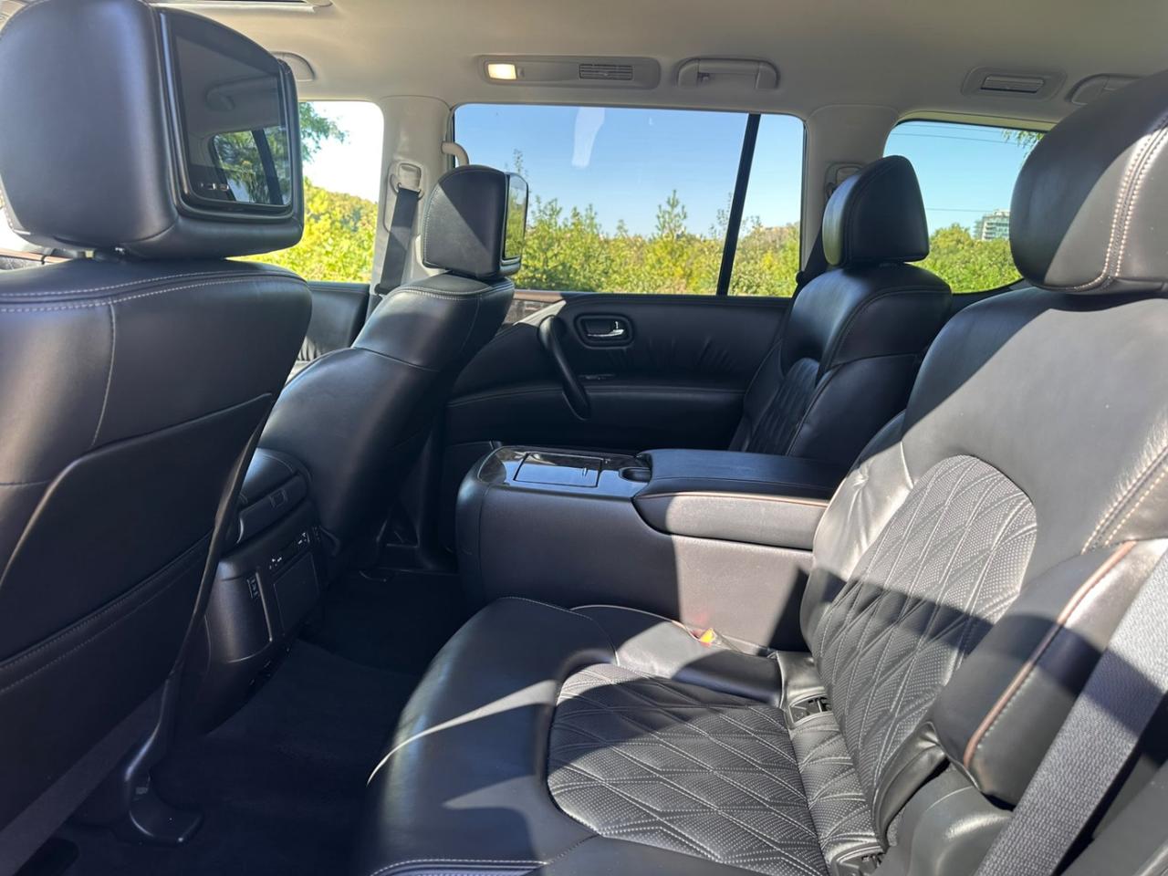 2021 Nissan Armada ONE OWNER / NO ACCIDENTS / PLATINUM / 7 PASSENGER / FULL SIZE LUXURY Photo