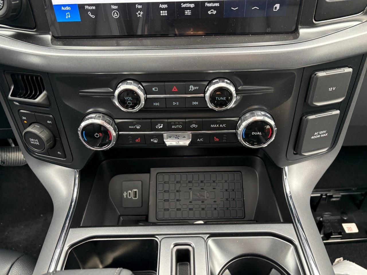 2026 Ford F-150 XLT 4WD SuperCrew 5.5' Box Photo