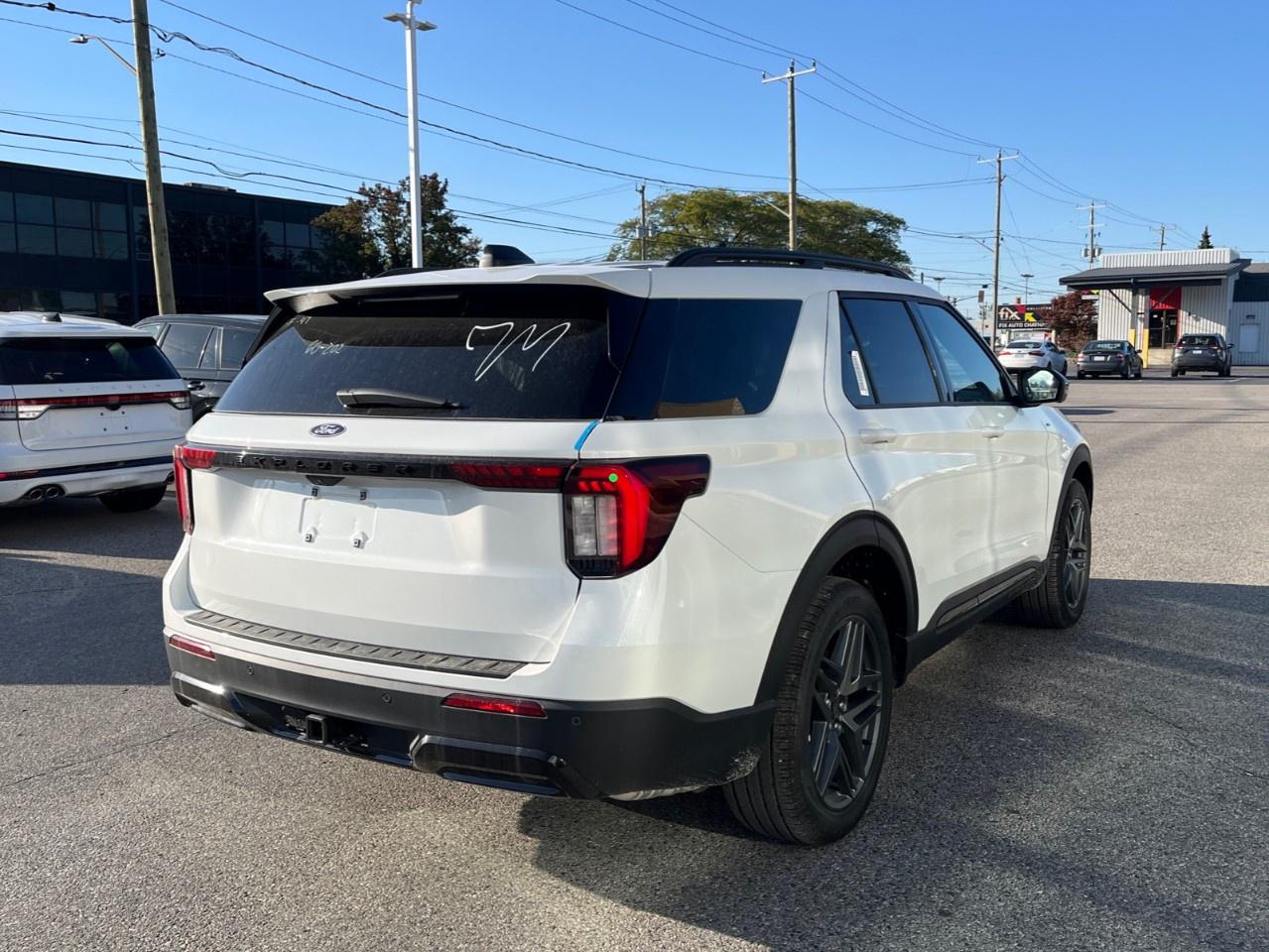 2027 Ford Explorer ST-Line 4WD Photo