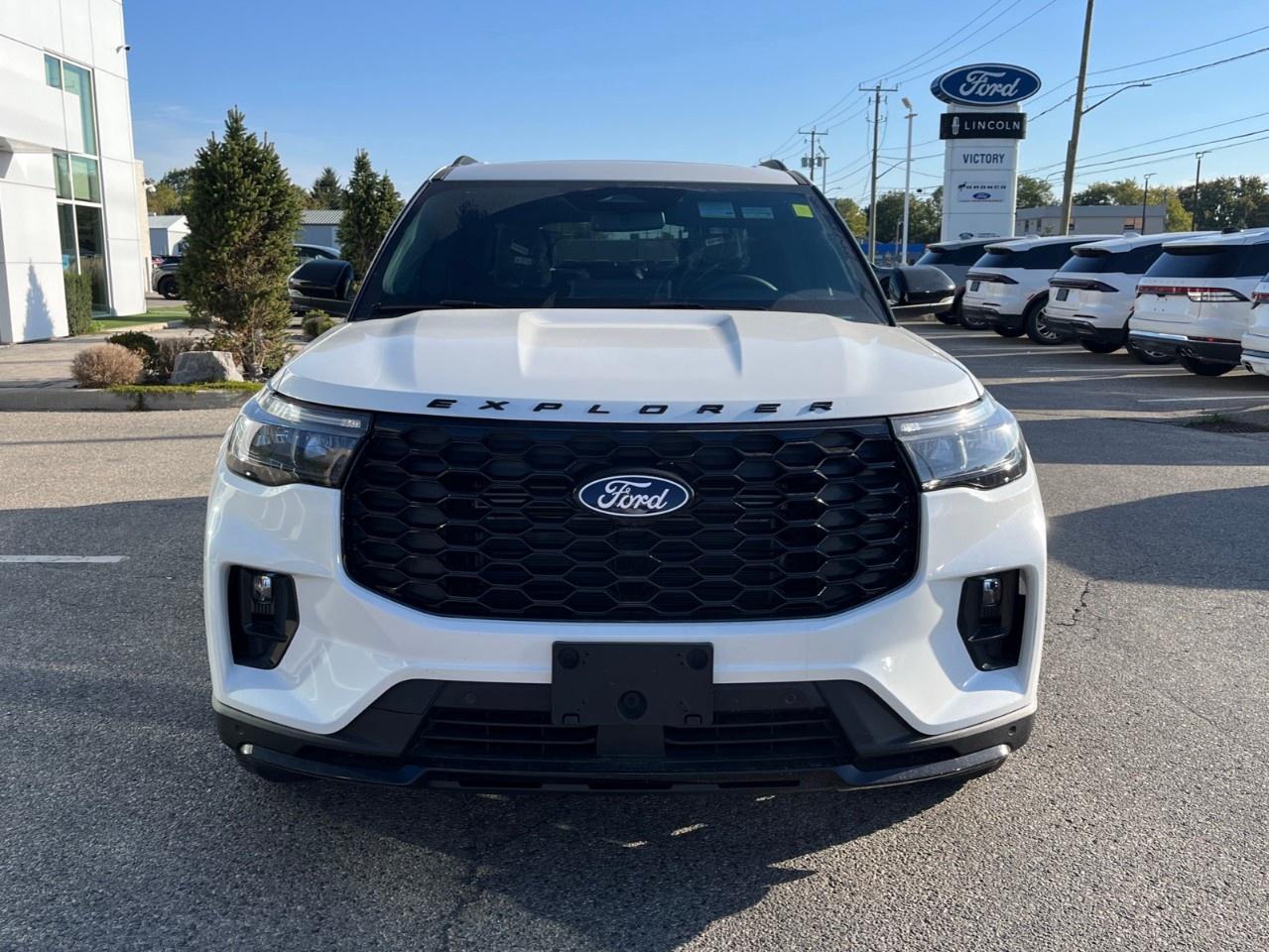 2027 Ford Explorer ST-Line 4WD Photo