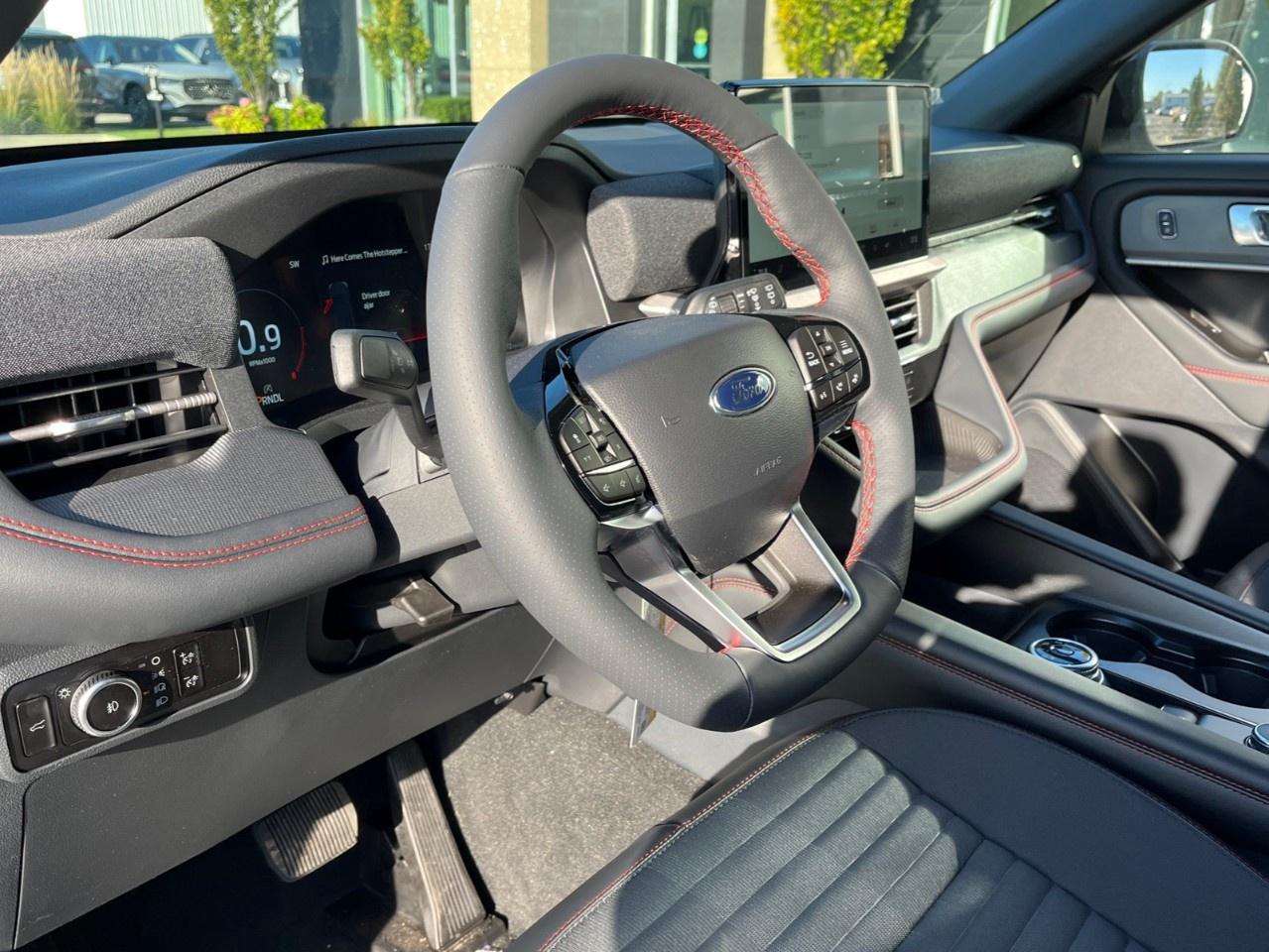 2027 Ford Explorer ST-Line 4WD Photo