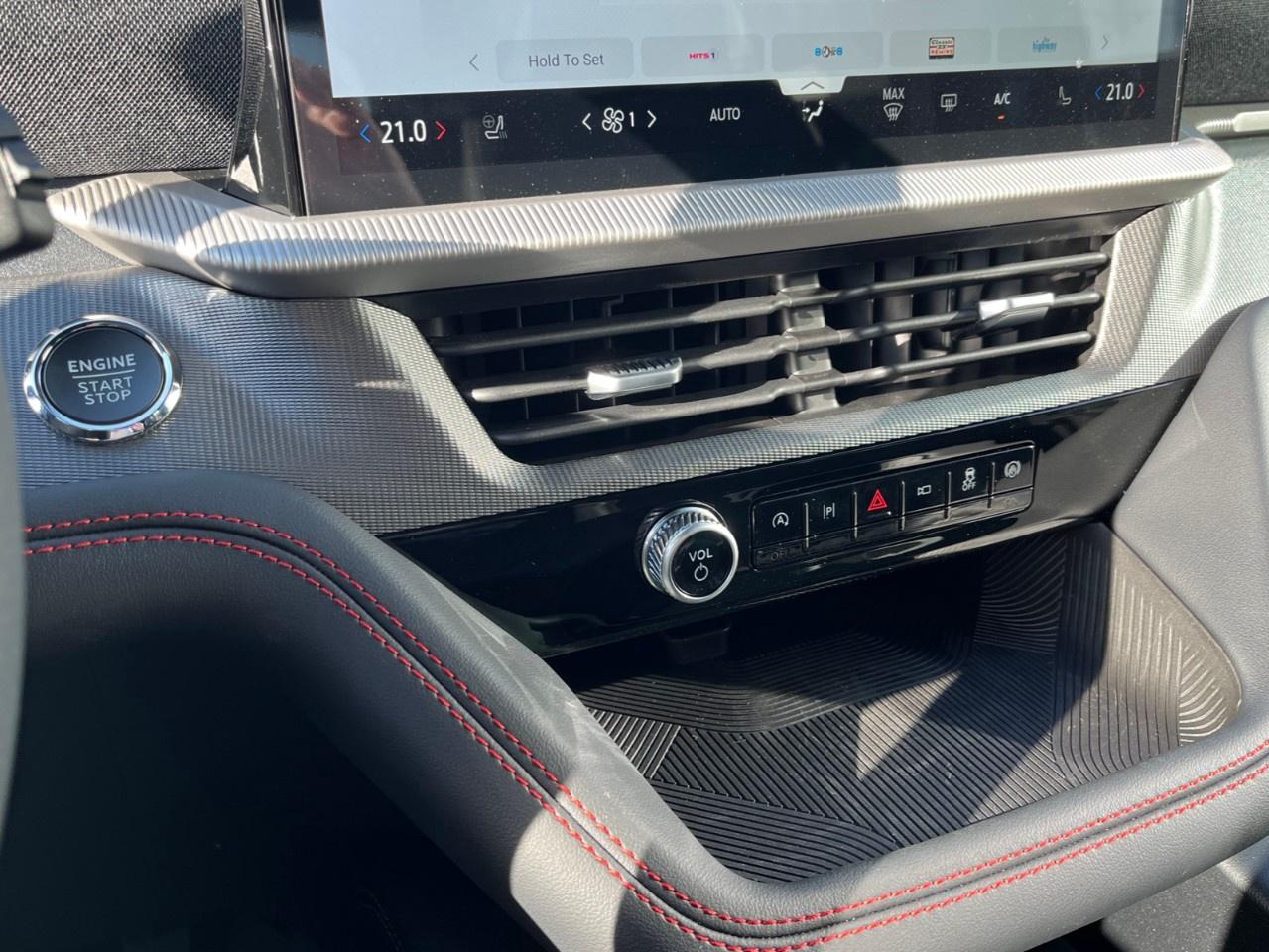 2027 Ford Explorer ST-Line 4WD Photo