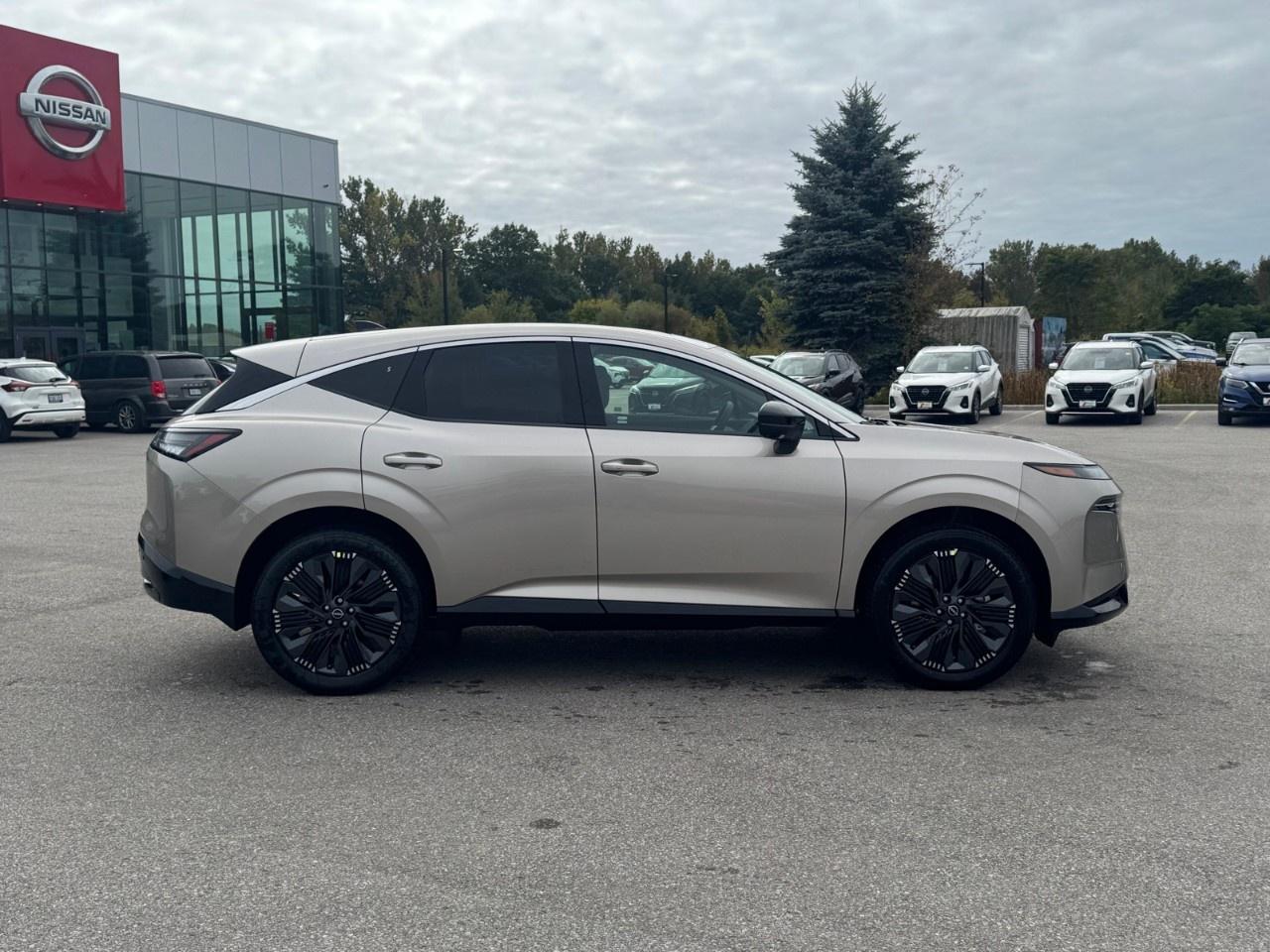 2027 Nissan Murano Platinum AWD Photo