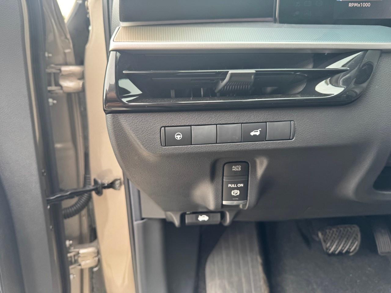 2027 Nissan Murano Platinum AWD Photo