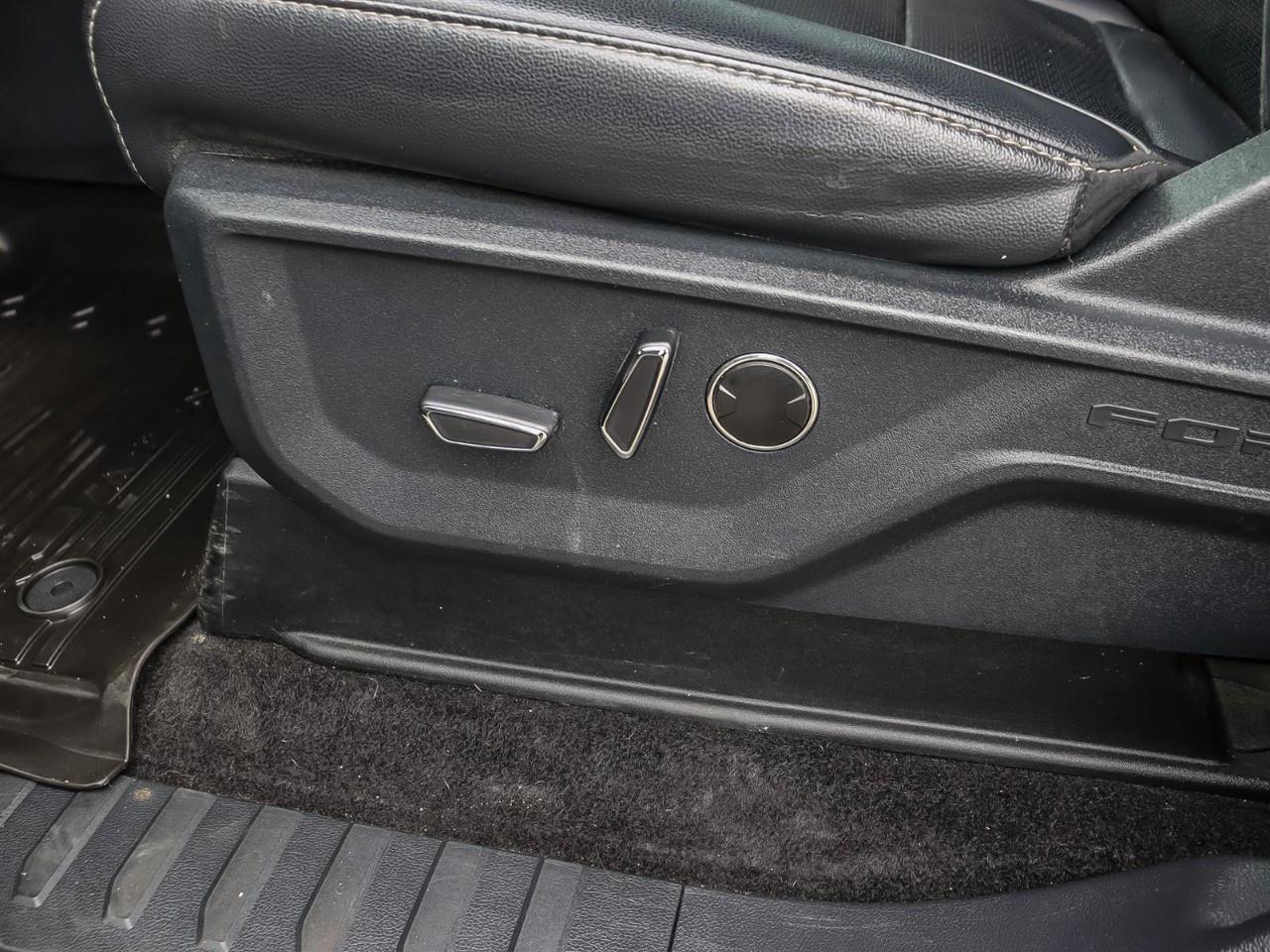 2025 Ford F-150 Lariat 502A Pkg. | Black Appearance Pkg. | Bed Utility Pkg. |Tow/Haul Pkg | Photo