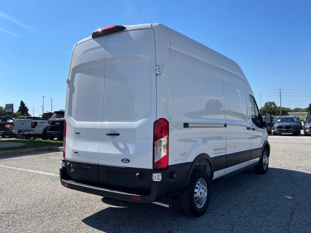 2027 Ford Transit 250  Photo