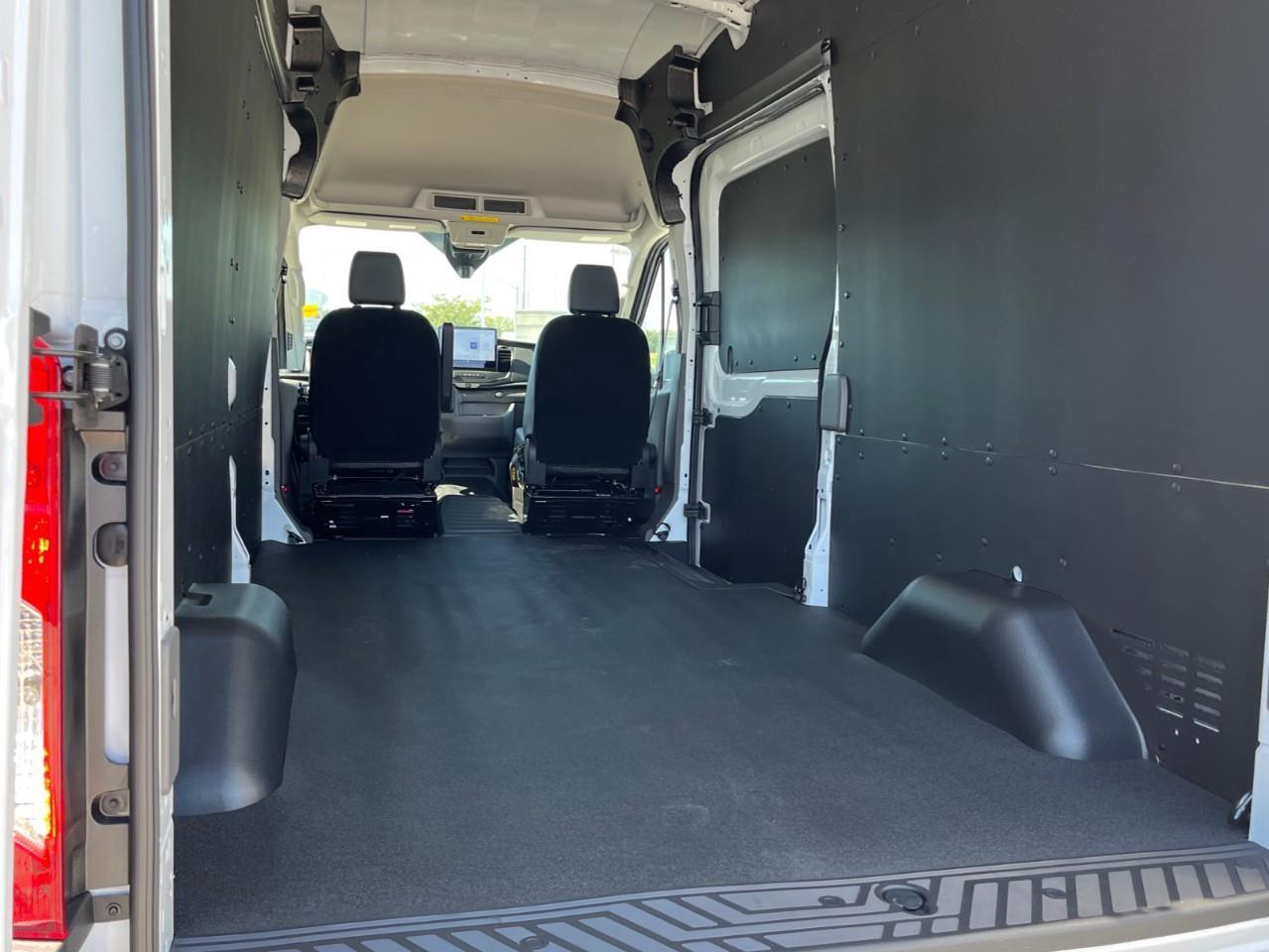 2027 Ford Transit 250  Photo