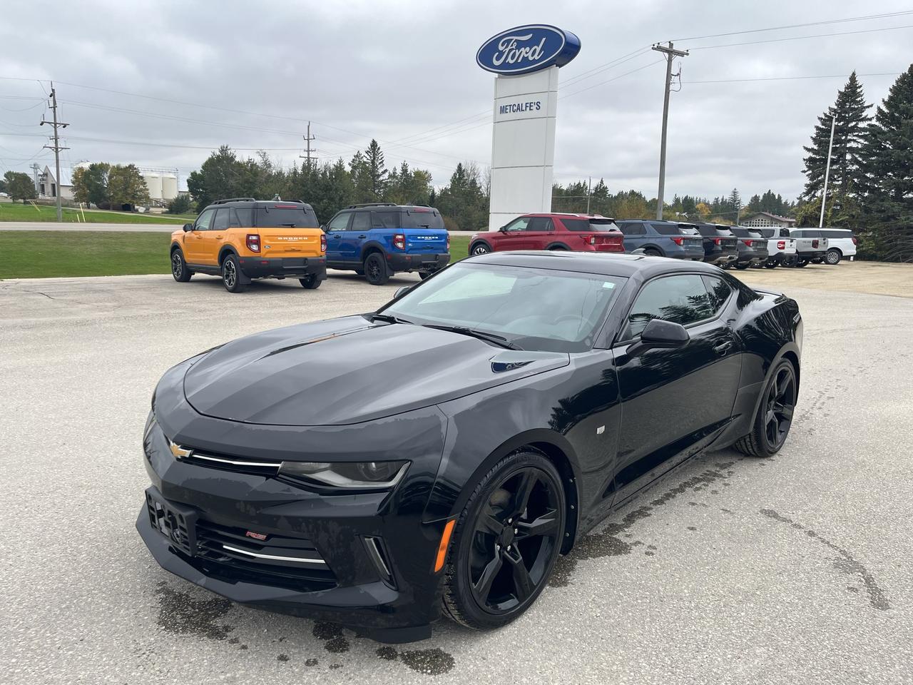 2017 Chevrolet Camaro 1LT 2dr Cpe Photo2