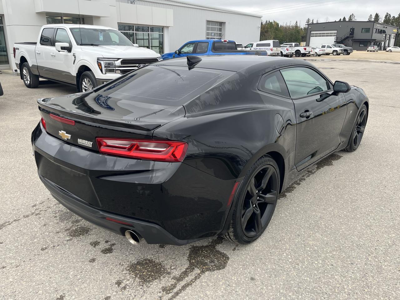 2017 Chevrolet Camaro 1LT 2dr Cpe Photo4