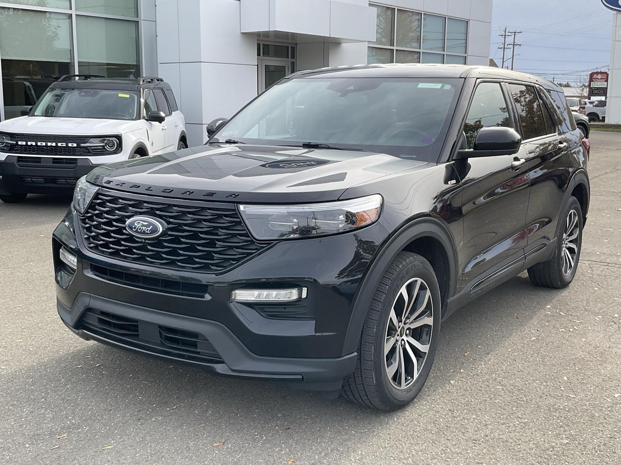 Black 2022 Ford Explorer SUV / Crossover All-Wheel Drive Automatic
