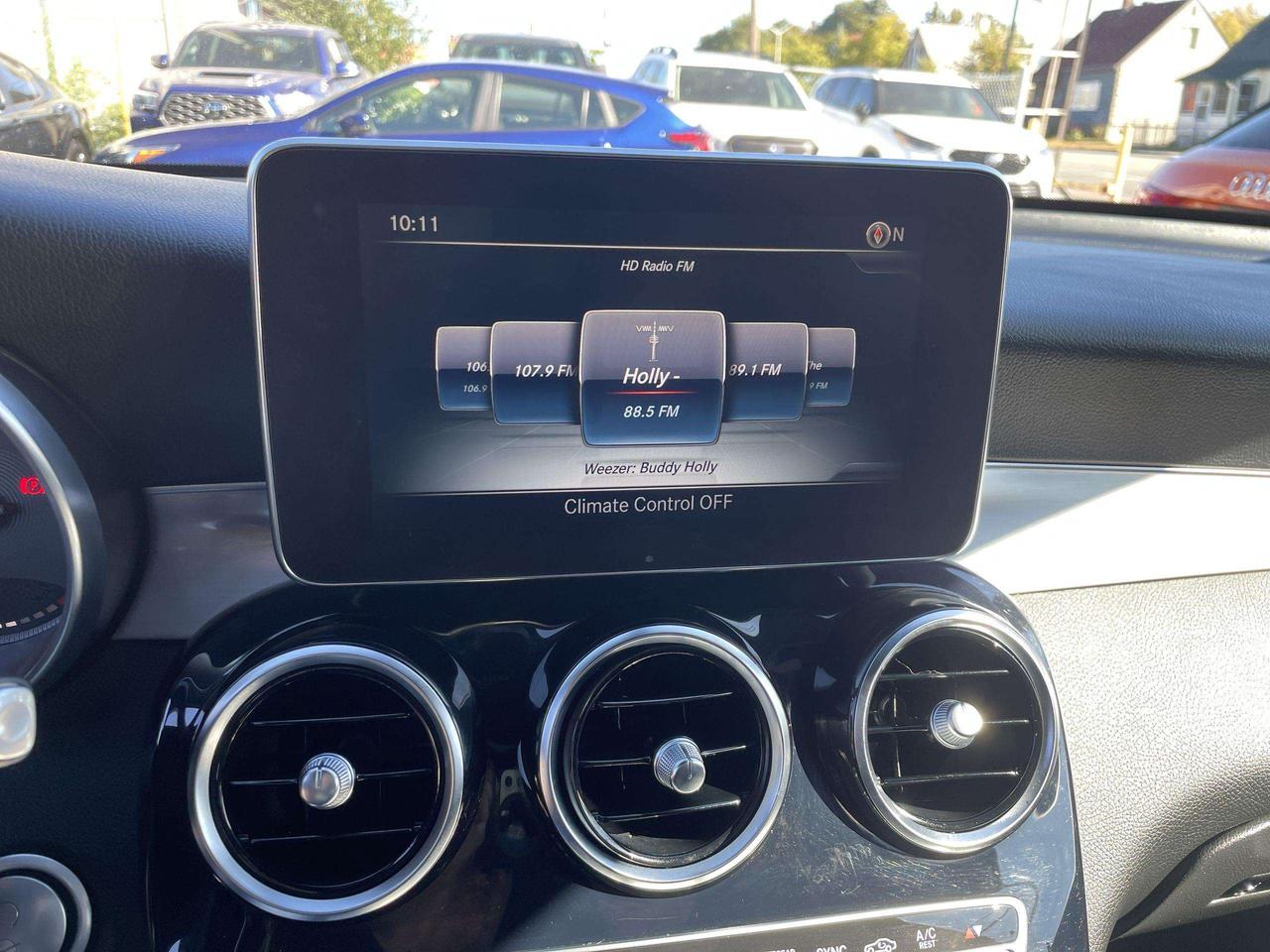 2018 Mercedes-Benz GLC NAVI, BLIS, HTD. SEATS, BK. CAM,  ALLOYS Photo