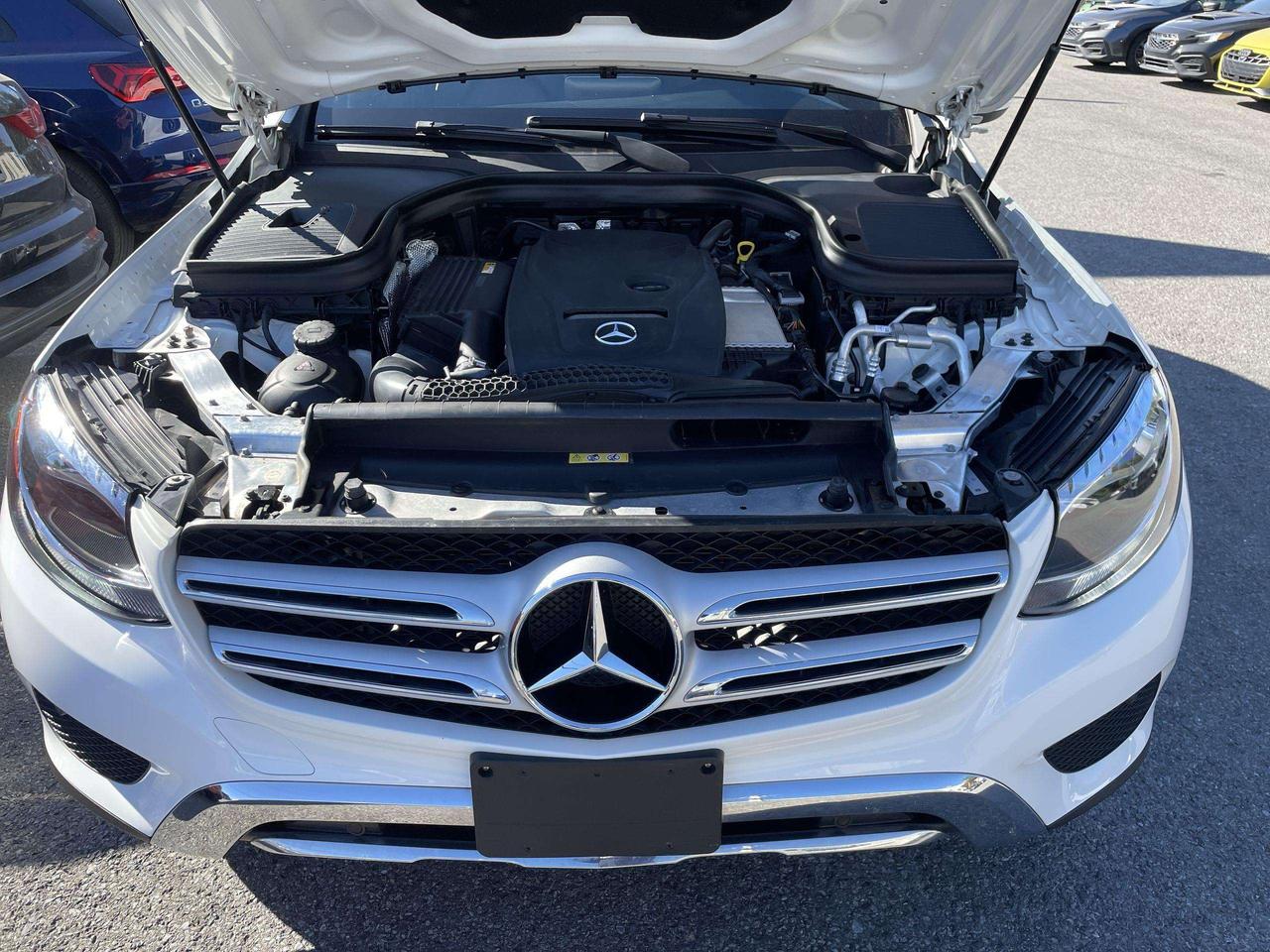 2018 Mercedes-Benz GLC NAVI, BLIS, HTD. SEATS, BK. CAM,  ALLOYS Photo