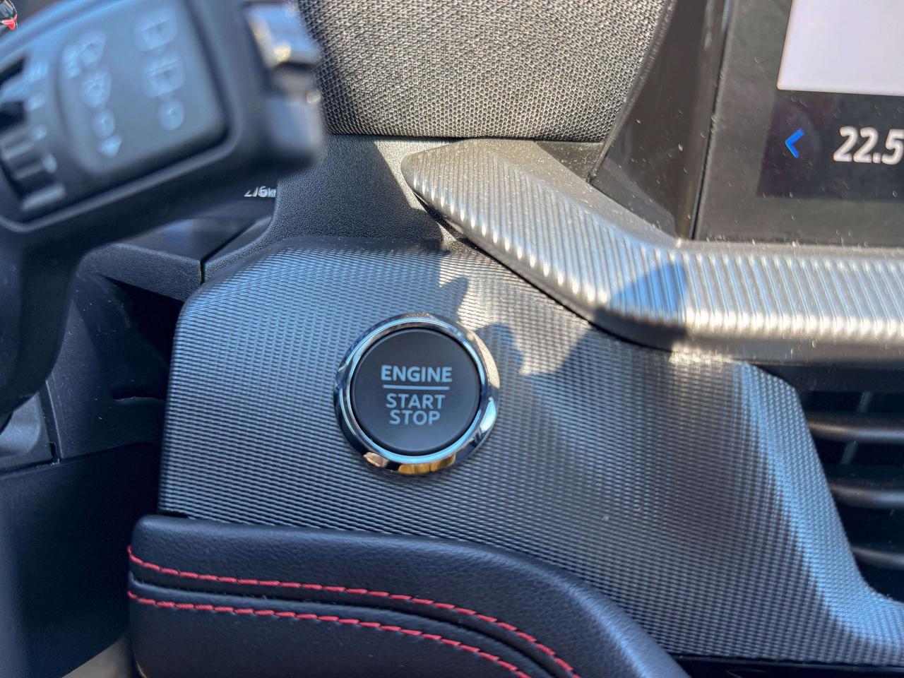 2025 Ford Explorer ST-Line | NAVIGATION | BLIND SPOT | REMOTE START Photo