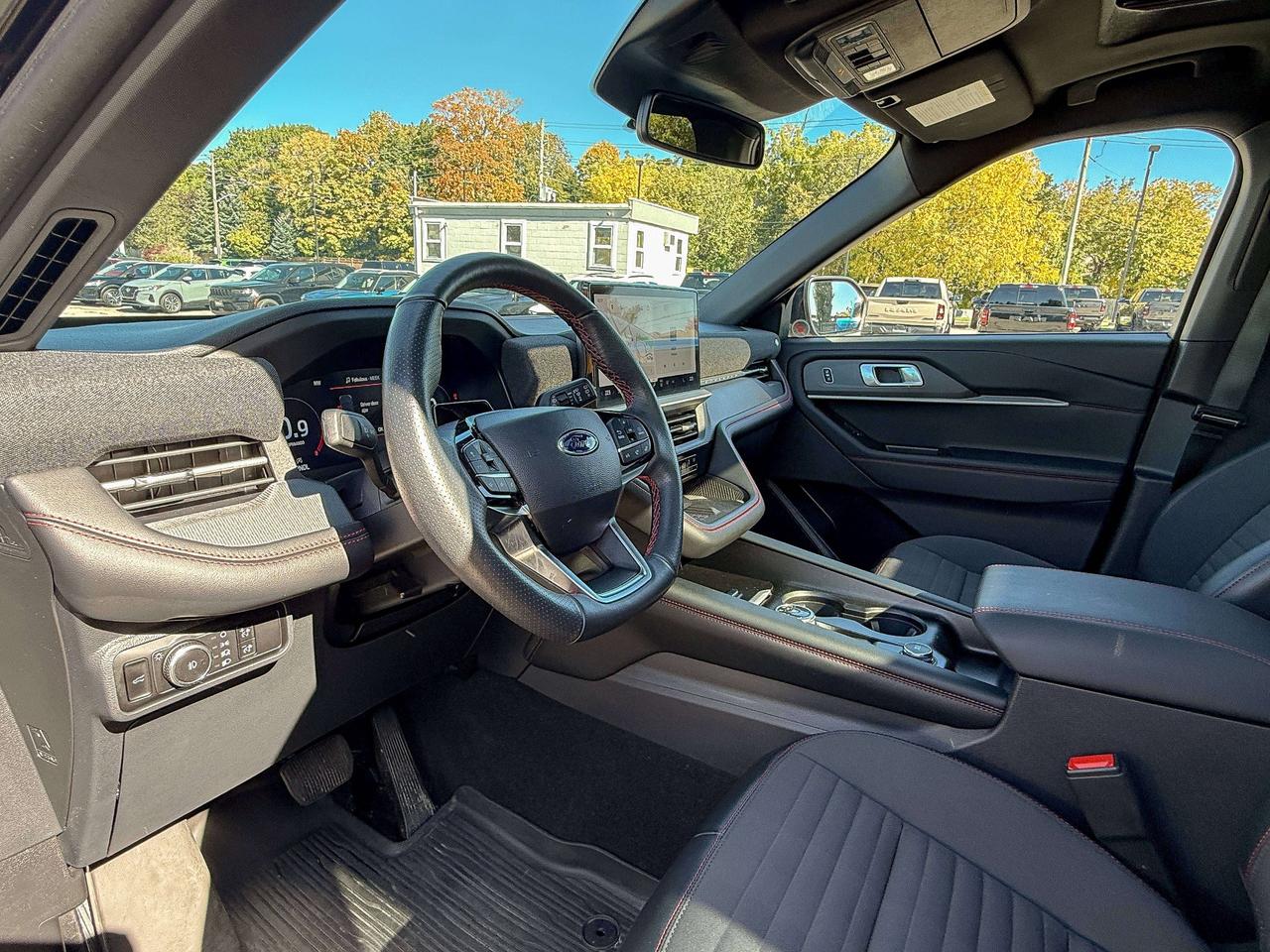 2025 Ford Explorer ST-Line | NAVIGATION | BLIND SPOT | REMOTE START Photo