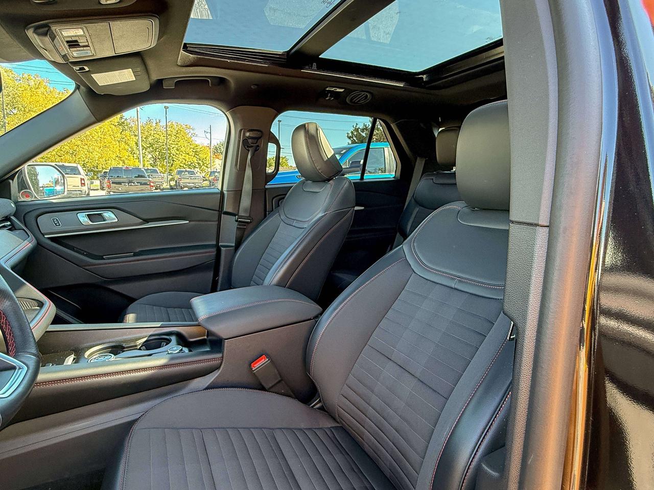 2025 Ford Explorer ST-Line | NAVIGATION | BLIND SPOT | REMOTE START Photo
