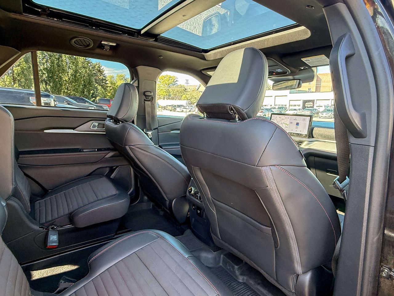 2025 Ford Explorer ST-Line | NAVIGATION | BLIND SPOT | REMOTE START Photo