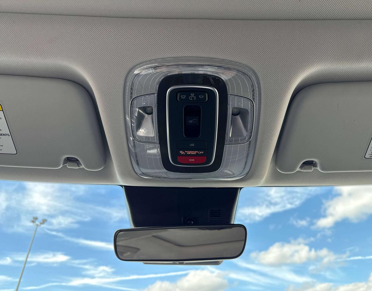2025 Hyundai KONA Preferred | SUNROOF | BLUETOOTH | REMOTE START | Photo