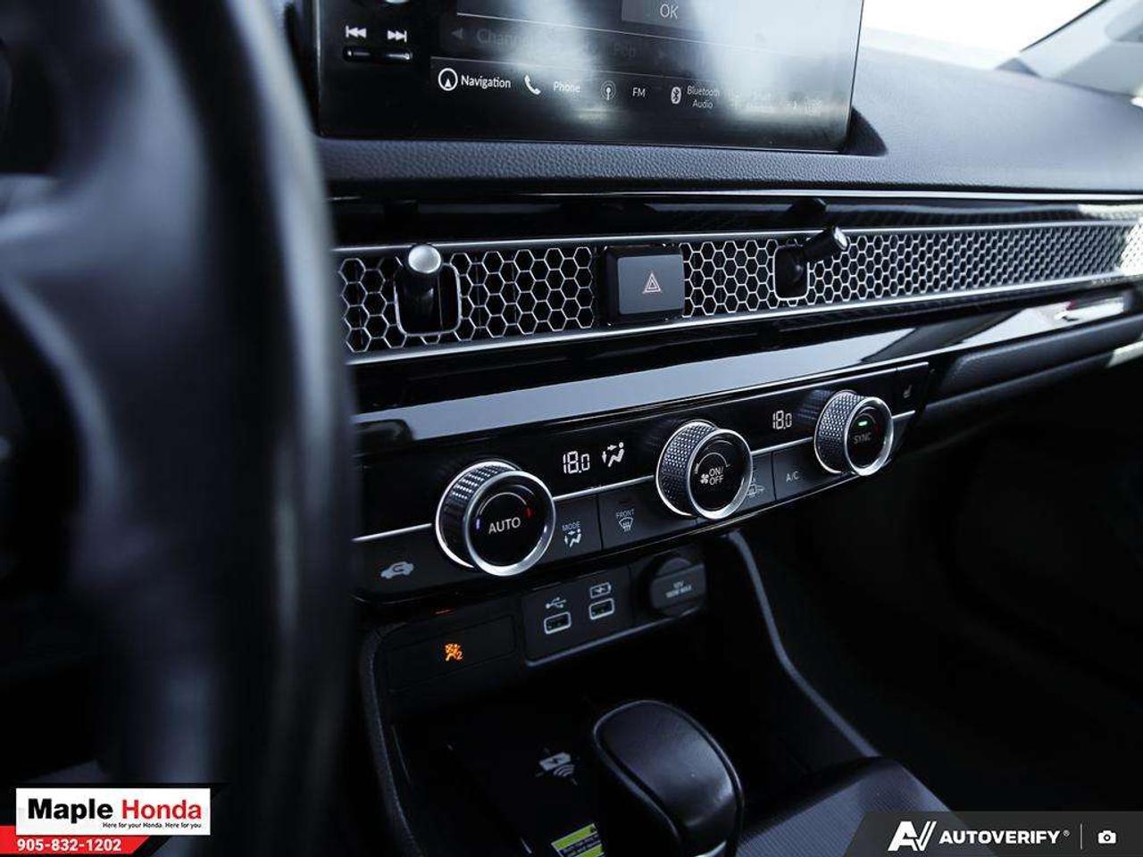 2022 Honda Civic Leather | Carplay | Blind Spot | Sunroof| Photo