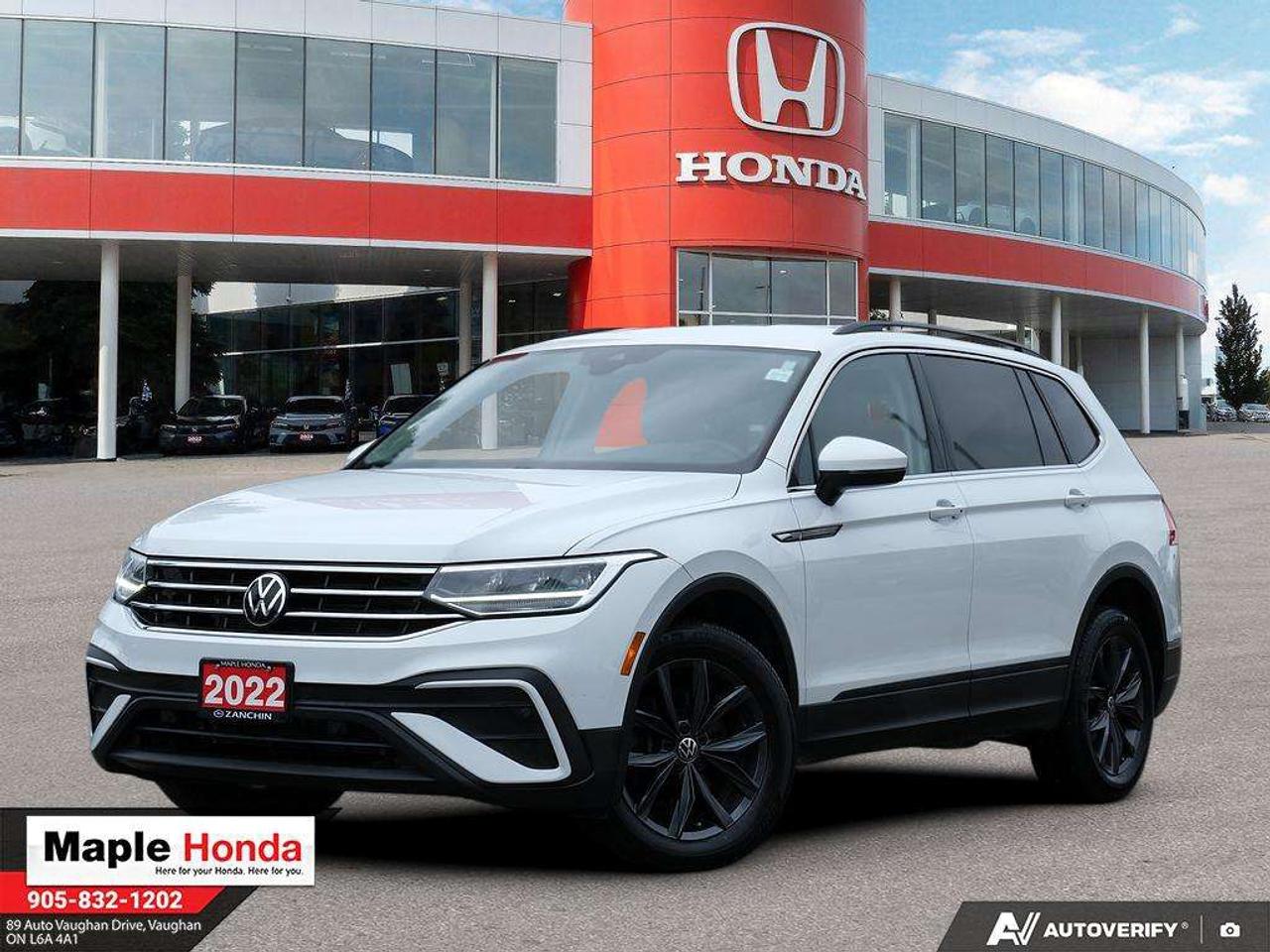 2022 Volkswagen Tiguan 4Motion| Leather | Panoramic roof| Heated Seats Photo0