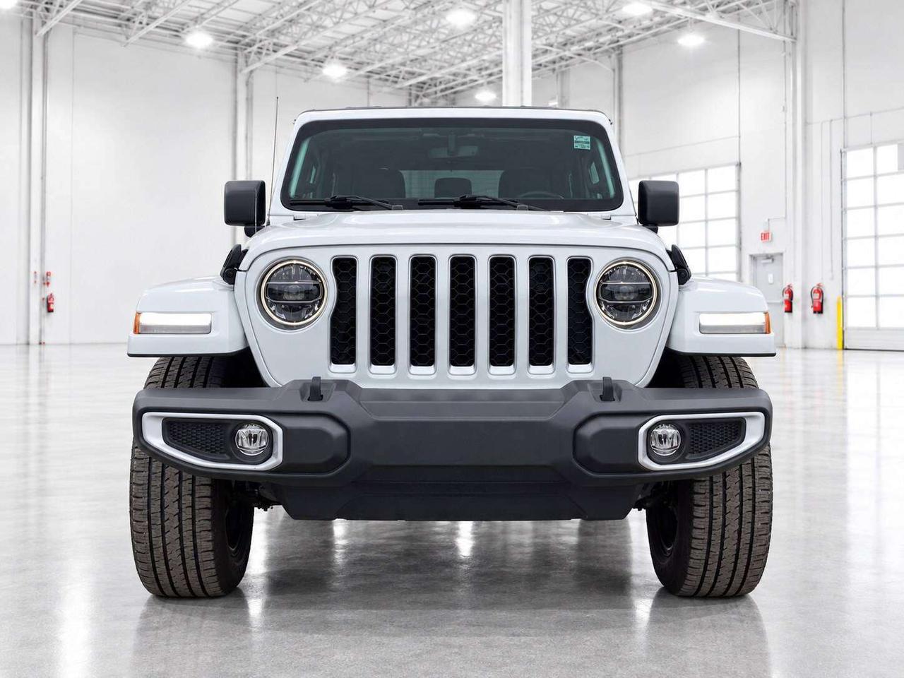2021 Jeep Wrangler Sahara PHEV | Dual Top | Tow Pkg | Alpine NAV |4X4 Photo2