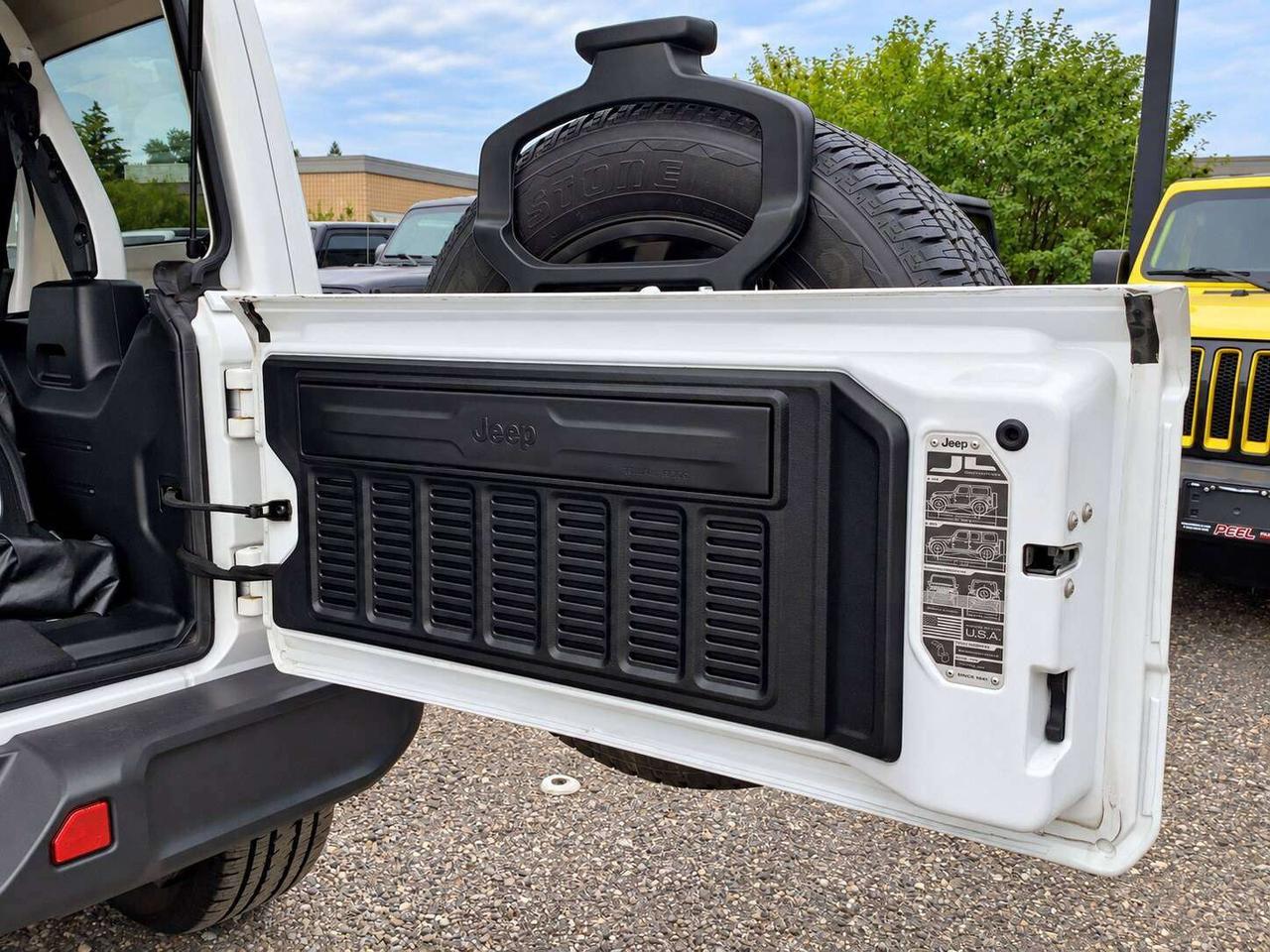 2021 Jeep Wrangler Sahara PHEV | Dual Top | Tow Pkg | Alpine NAV |4X4 Photo
