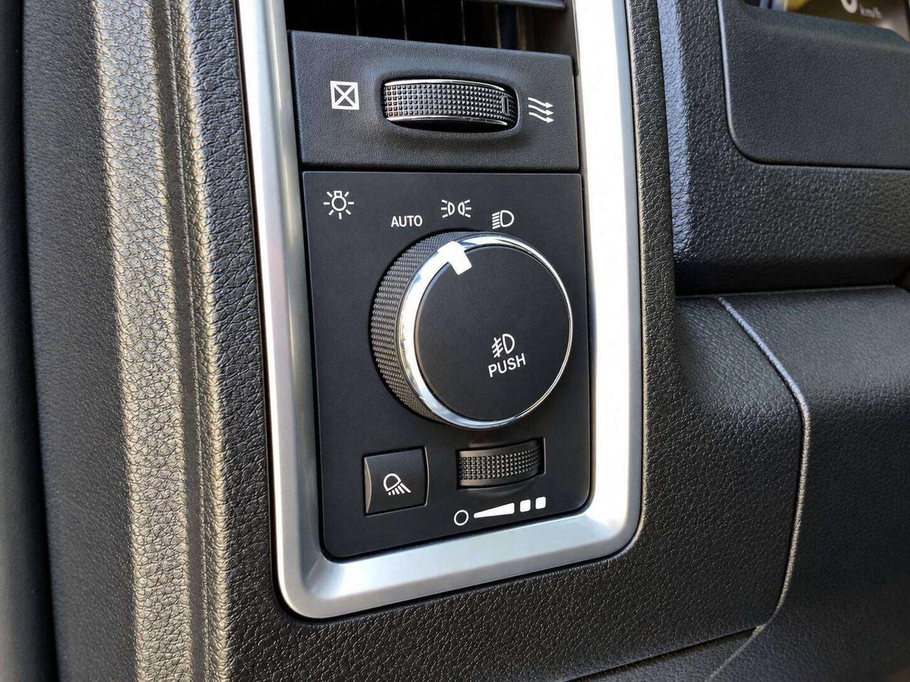 2022 RAM 1500 Warlock Crew V8 | Ceramic Grey | Max Tow | 4X4 Photo