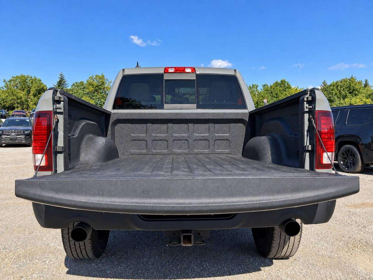 2022 RAM 1500 Warlock Crew V8 | Ceramic Grey | Max Tow | 4X4 Photo
