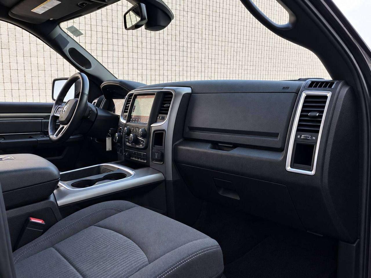 2022 RAM 1500 Warlock Crew V8 | Ceramic Grey | Max Tow | 4X4 Photo