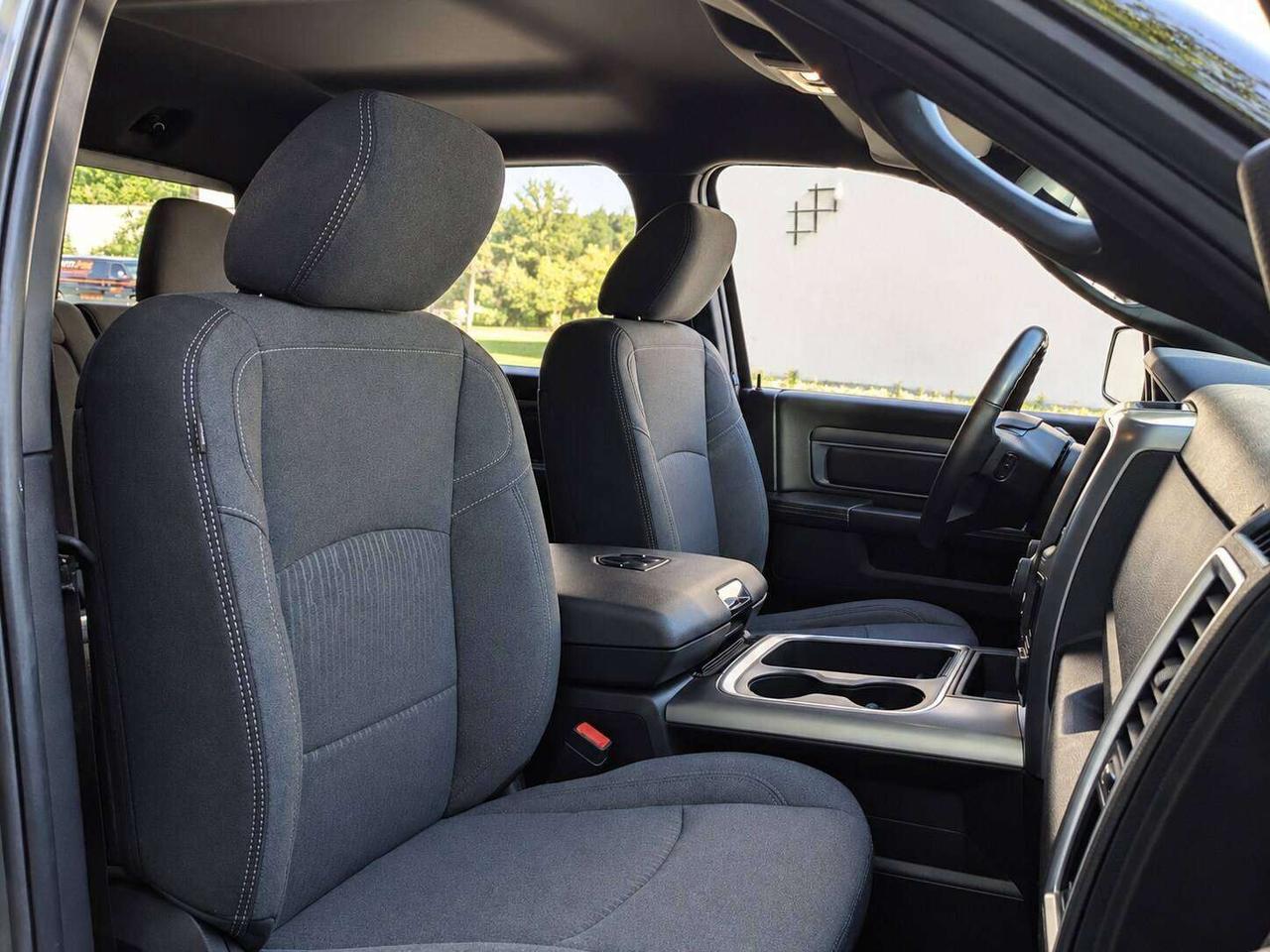 2022 RAM 1500 Warlock Crew V8 | Ceramic Grey | Max Tow | 4X4 Photo